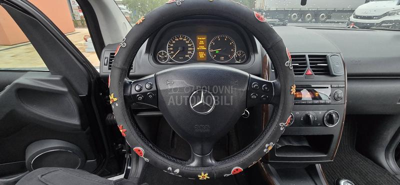 Mercedes Benz A 150 1.5ELEGANCE