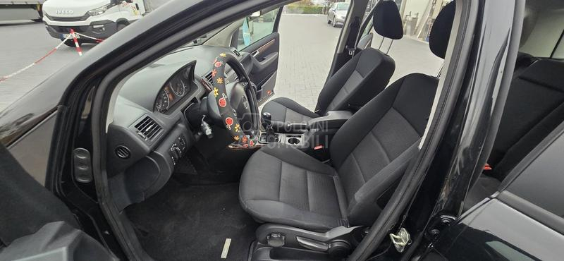 Mercedes Benz A 150 1.5ELEGANCE