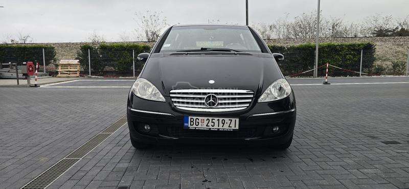Mercedes Benz A 150 1.5ELEGANCE