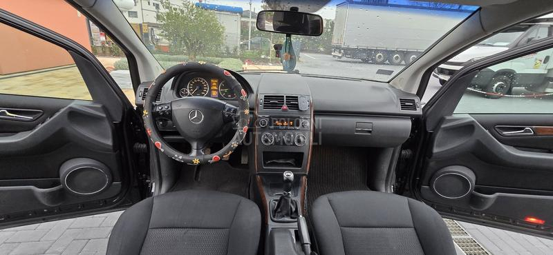 Mercedes Benz A 150 1.5ELEGANCE