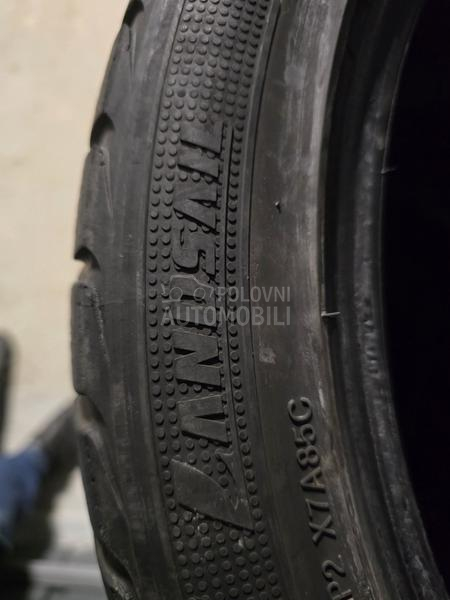 Dunlop 235/45 R18 Zimska