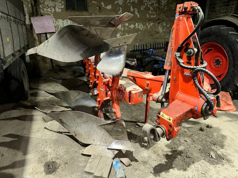 Kuhn MM151