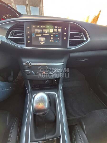 Peugeot 308 2,0 BlueHDi  Allure