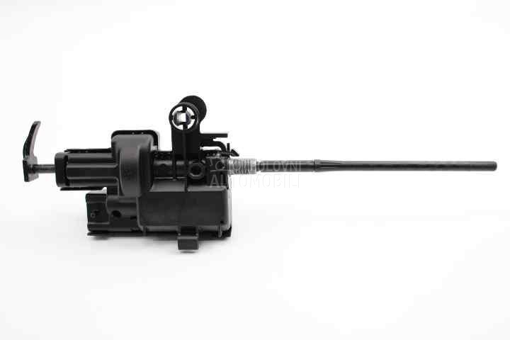 Motorić otvaranja rezervoara