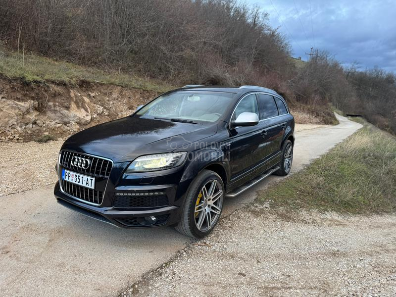 Audi Q7 