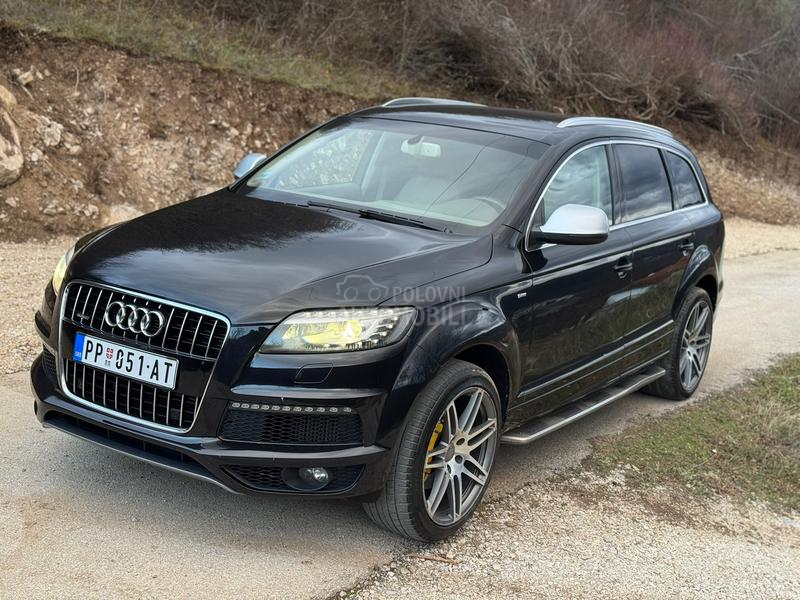 Audi Q7 