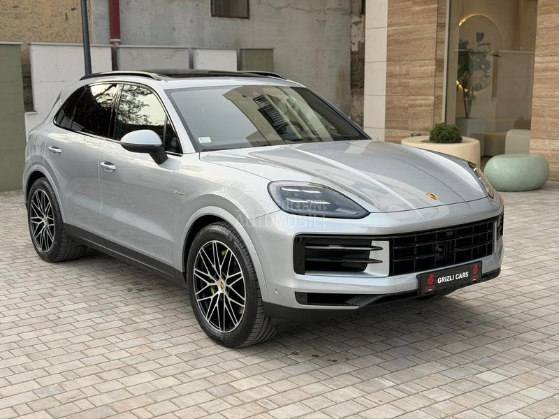 Porsche Cayenne hybrid/matrix/pan