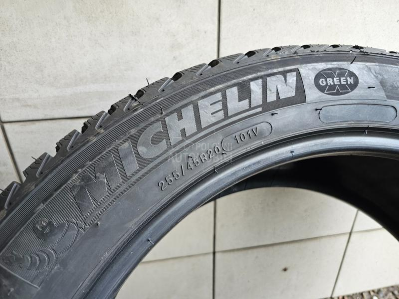 Michelin 255/45 R20 Zimska