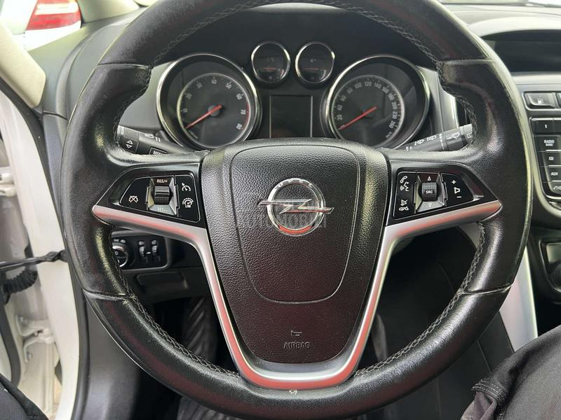 Opel Zafira C.N.G METAN