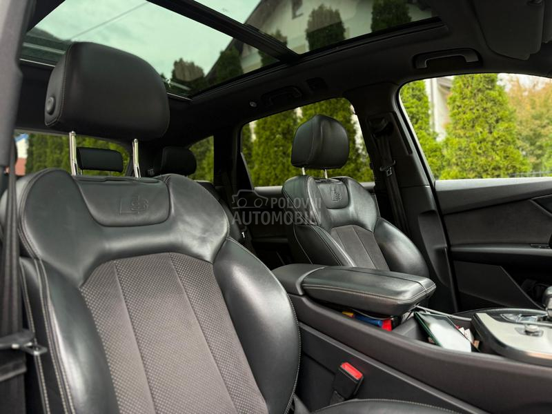Audi Q7 S LINE