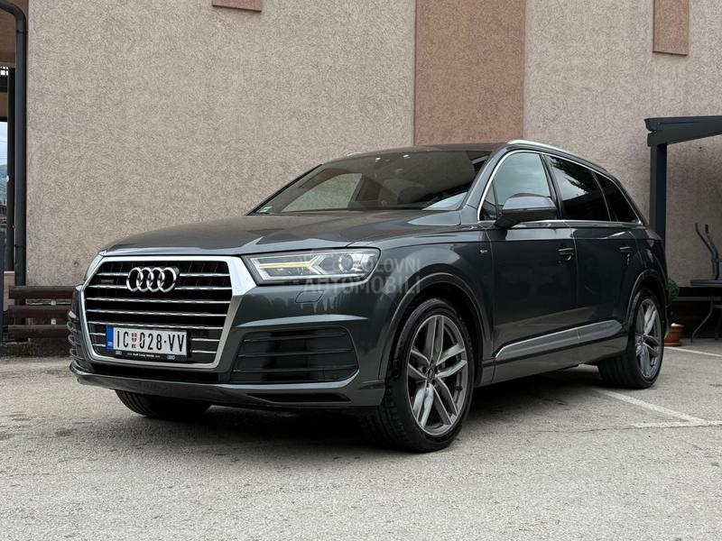 Audi Q7 S LINE