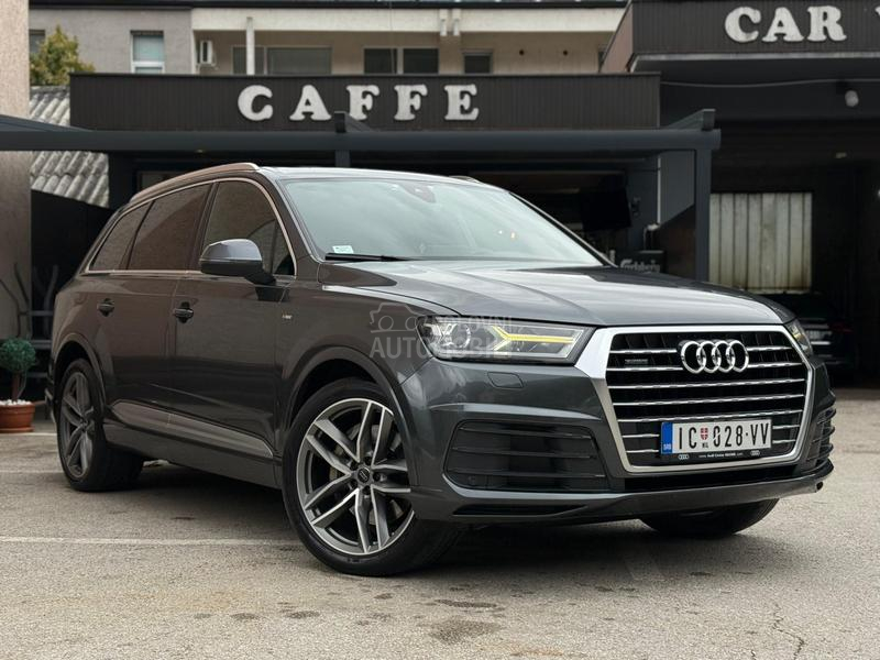 Audi Q7 S LINE