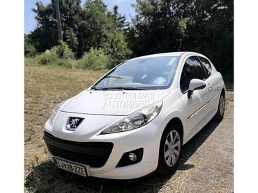 Peugeot 207 2011. god. -  kompletan auto u delovima