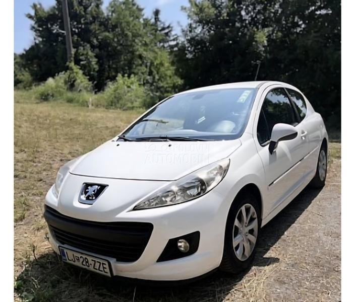Peugeot 207 2011. god. -  kompletan auto u delovima