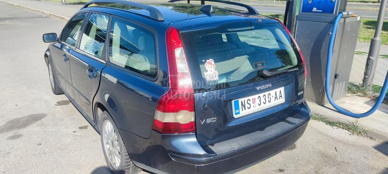 Volvo V50 