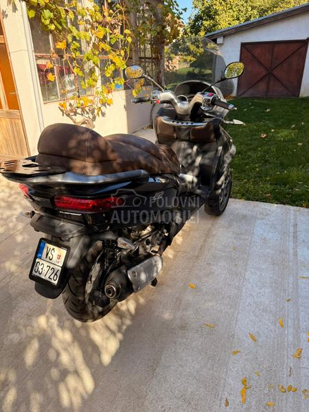 Piaggio mp3 business