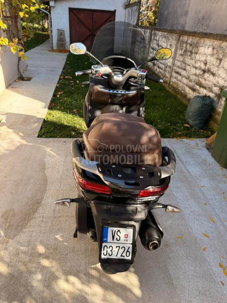 Piaggio mp3 business
