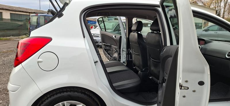 Opel Corsa D 1.2 REZERVISA NO