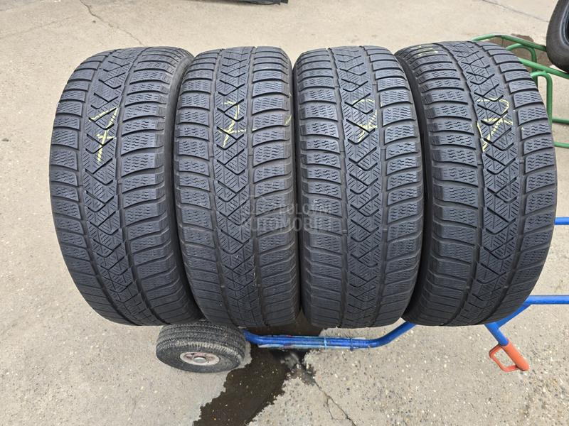 Pirelli 205/60 R16 Zimska
