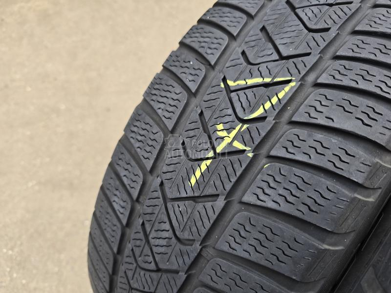 Pirelli 205/60 R16 Zimska