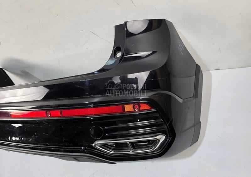 branik zadnji kompletan u boji