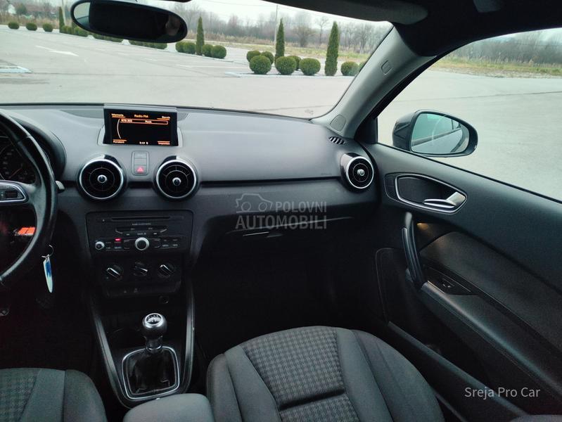 Audi A1 NOV PLIVAJUĆI