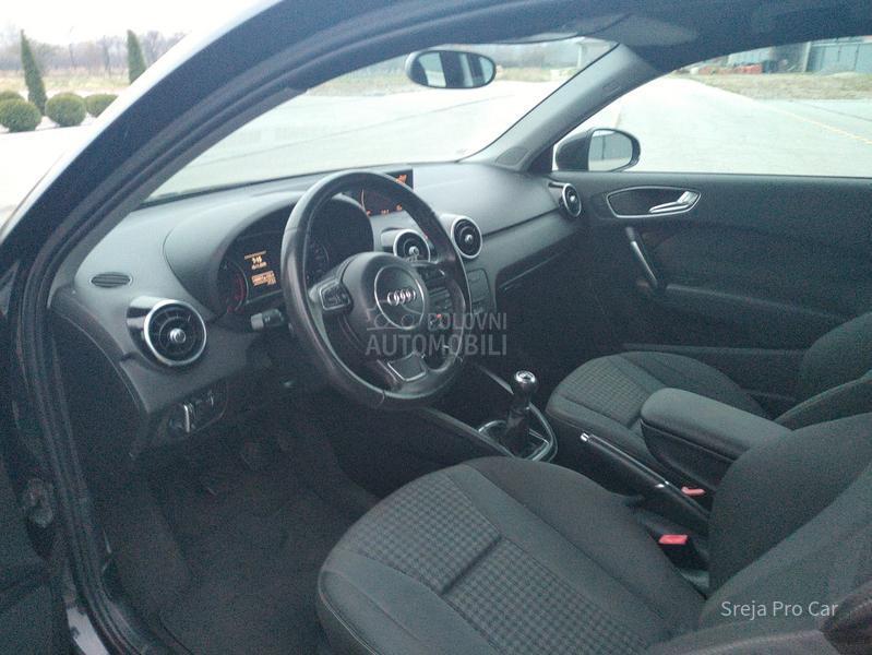 Audi A1 NOV PLIVAJUĆI