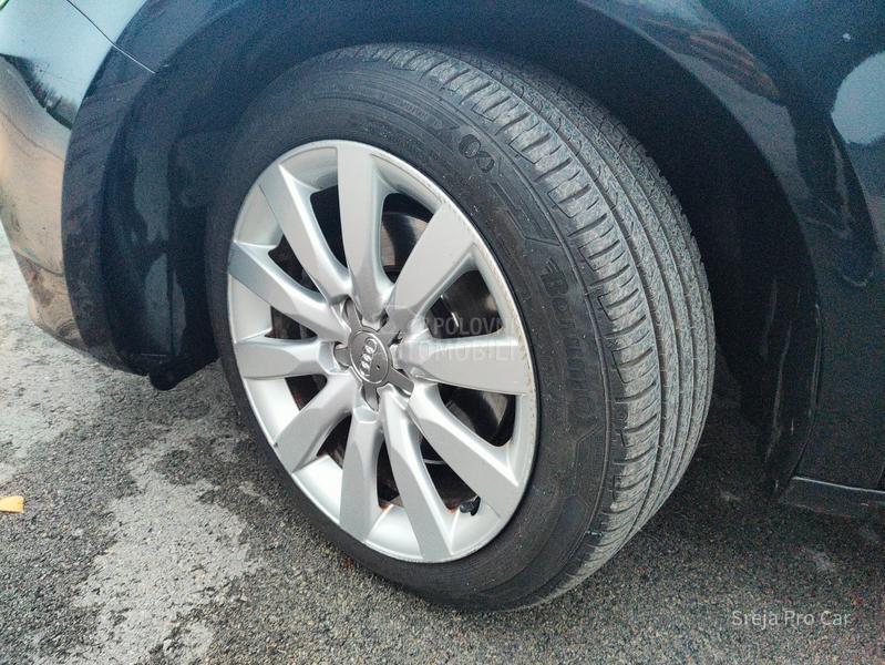 Audi A1 NOV PLIVAJUĆI