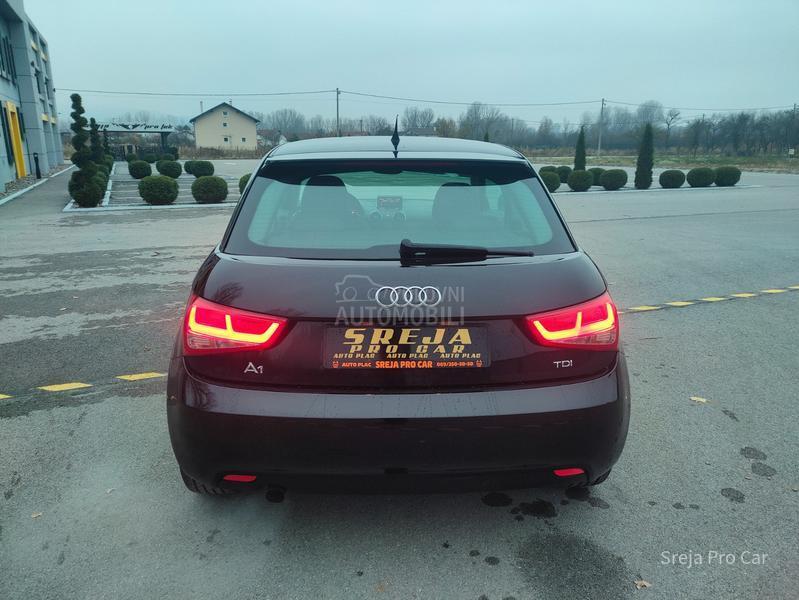 Audi A1 NOV PLIVAJUĆI