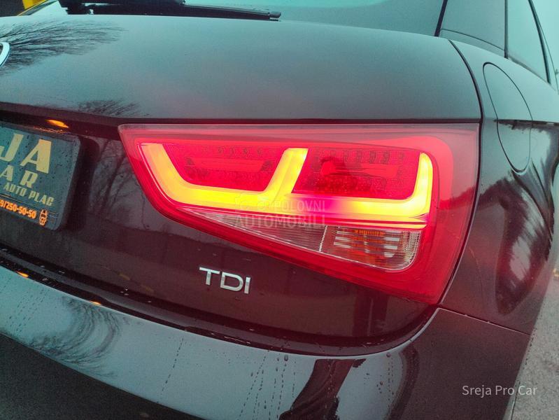 Audi A1 NOV PLIVAJUĆI