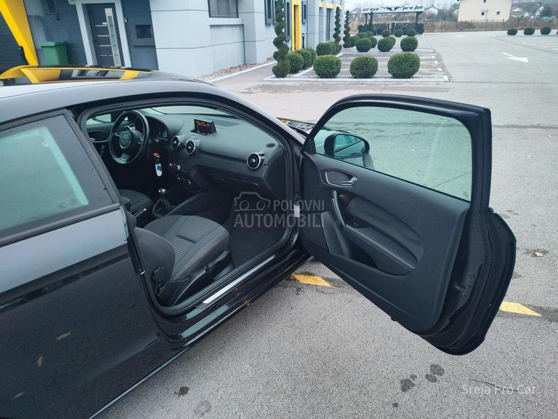 Audi A1 NOV PLIVAJUĆI