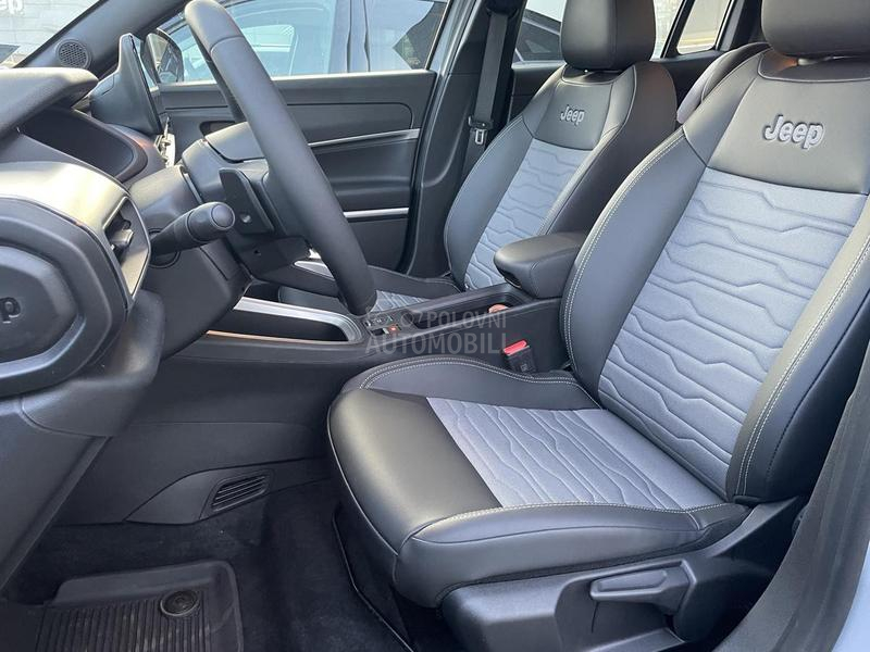 Jeep Avenger UPLAND 4x4 DEMO