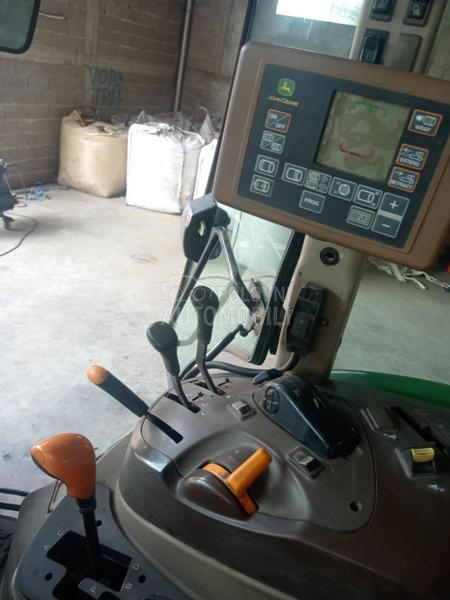 John Deere 5720