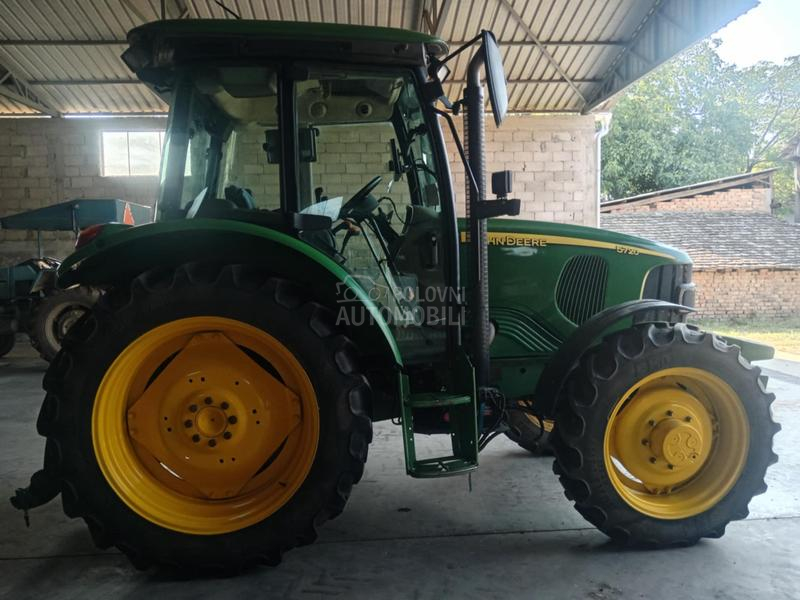 John Deere 5720