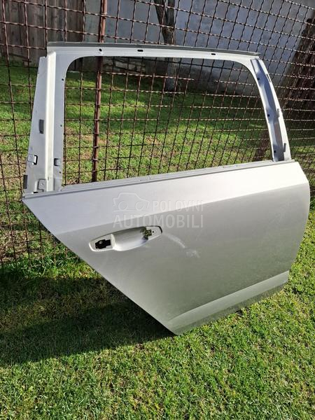 Zadnja desna vrata karavan