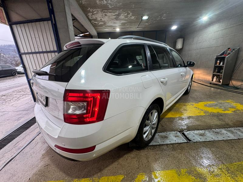 Škoda Octavia D S G