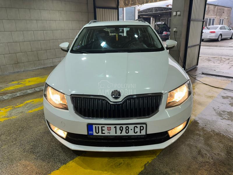 Škoda Octavia D S G
