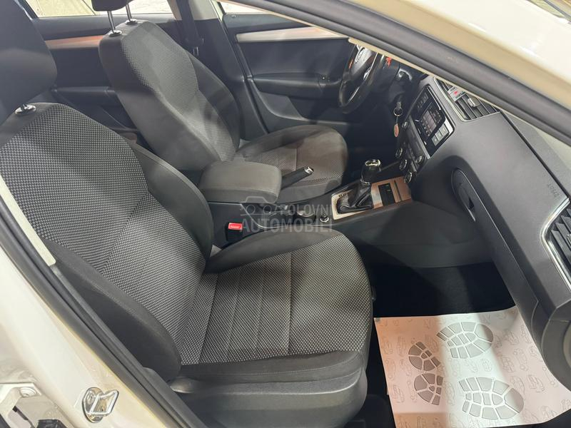 Škoda Octavia D S G