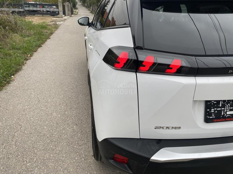 Peugeot 2008 1.2 ALLURE VIRT