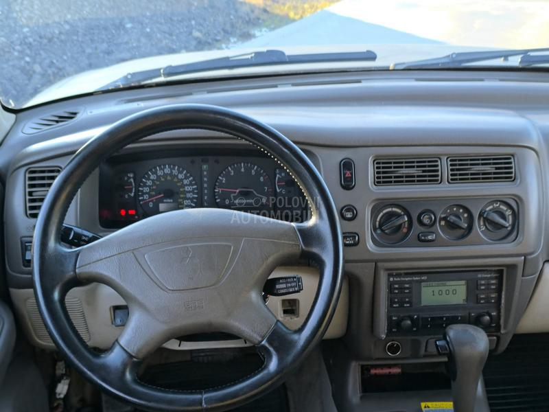 Mitsubishi Pajero Sport 