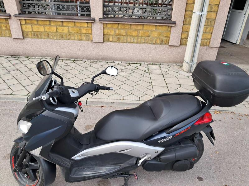 Yamaha XMAX 250
