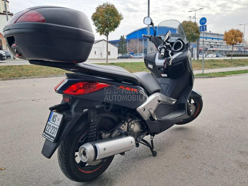 Yamaha XMAX 250