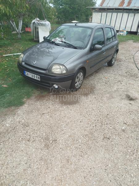 Renault Clio 1.4.8 v