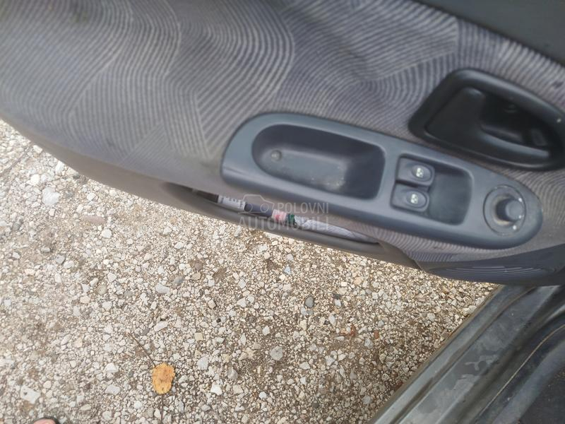 Renault Clio 1.4.8 v