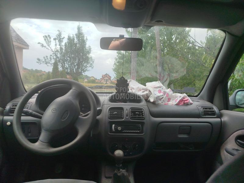 Renault Clio 1.4.8 v
