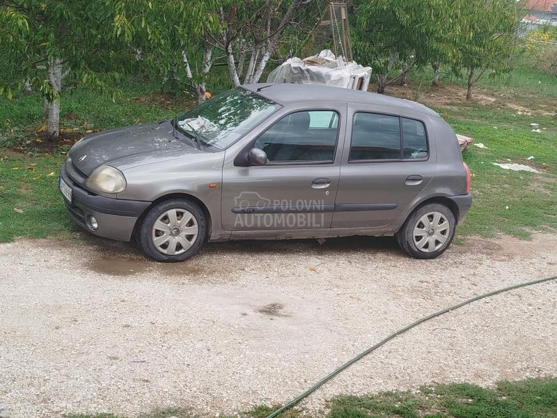 Renault Clio 1.4.8 v