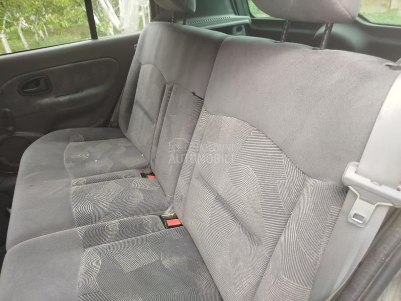 Renault Clio 1.4.8 v