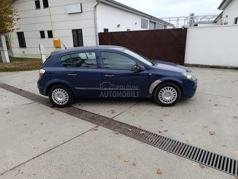 Opel Astra H 