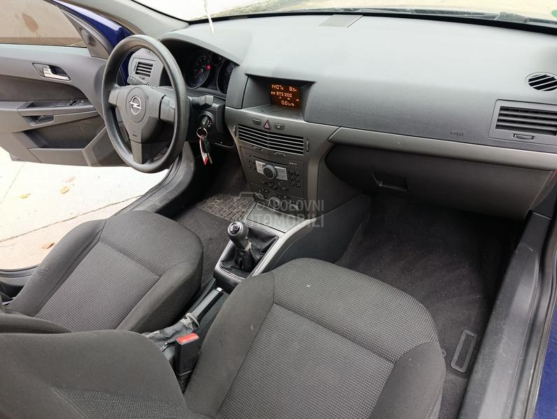 Opel Astra H 