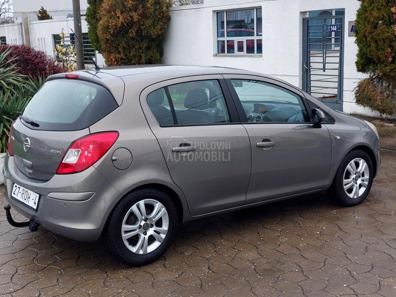 Opel Corsa D 1.3CDTI Cosmo/FUL